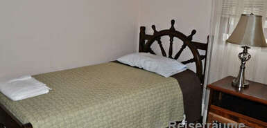 <p>O Castello</p> <p>Die 4 Gästezimmer (Doppelbetten) sind sauber, gepflegt. Dusche/WC (Warmwasser) ist teilweise gemeinschaftlich, Ventilator.</p>