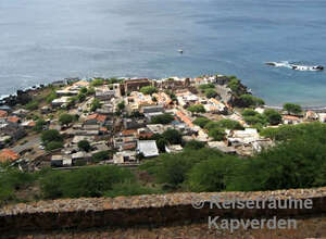 Weltkulturerbe Cidade Velha<br>Blick vom Fortalezza zur Ruin der Kathedrale Sé Catedral